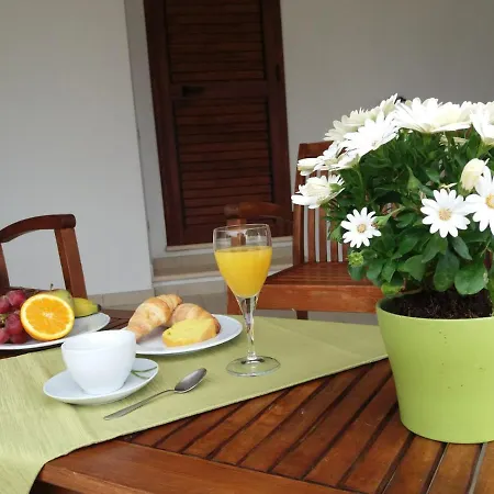 Bed and breakfast Briosa Castiadas
